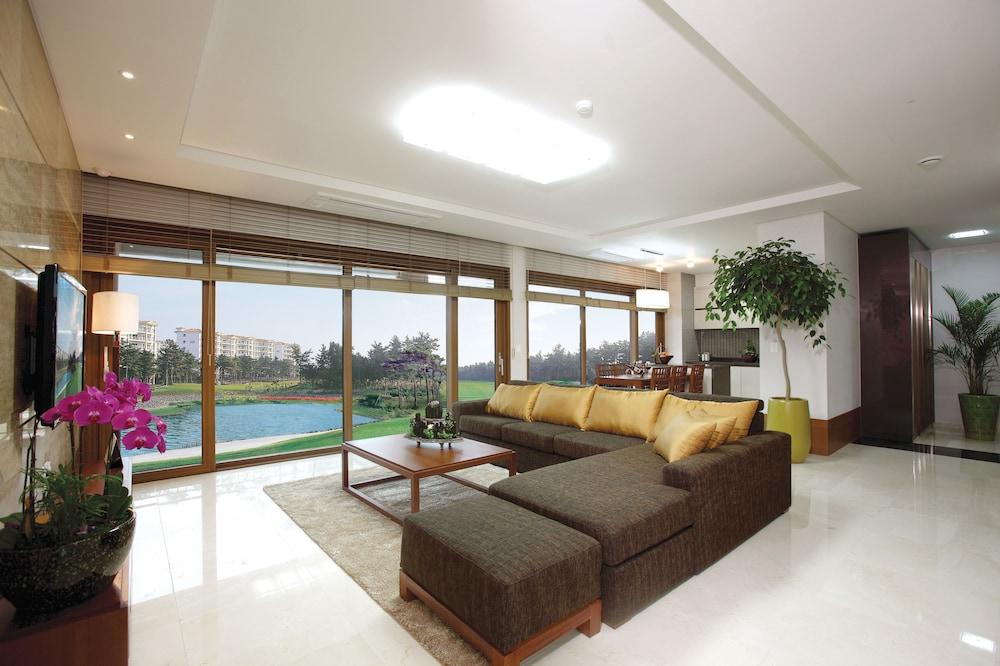 Raon Hotel & Resort Чеджу Екстериор снимка