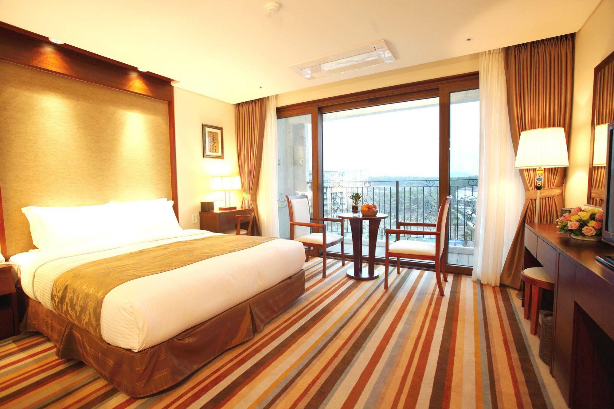 Raon Hotel & Resort Чеджу Екстериор снимка