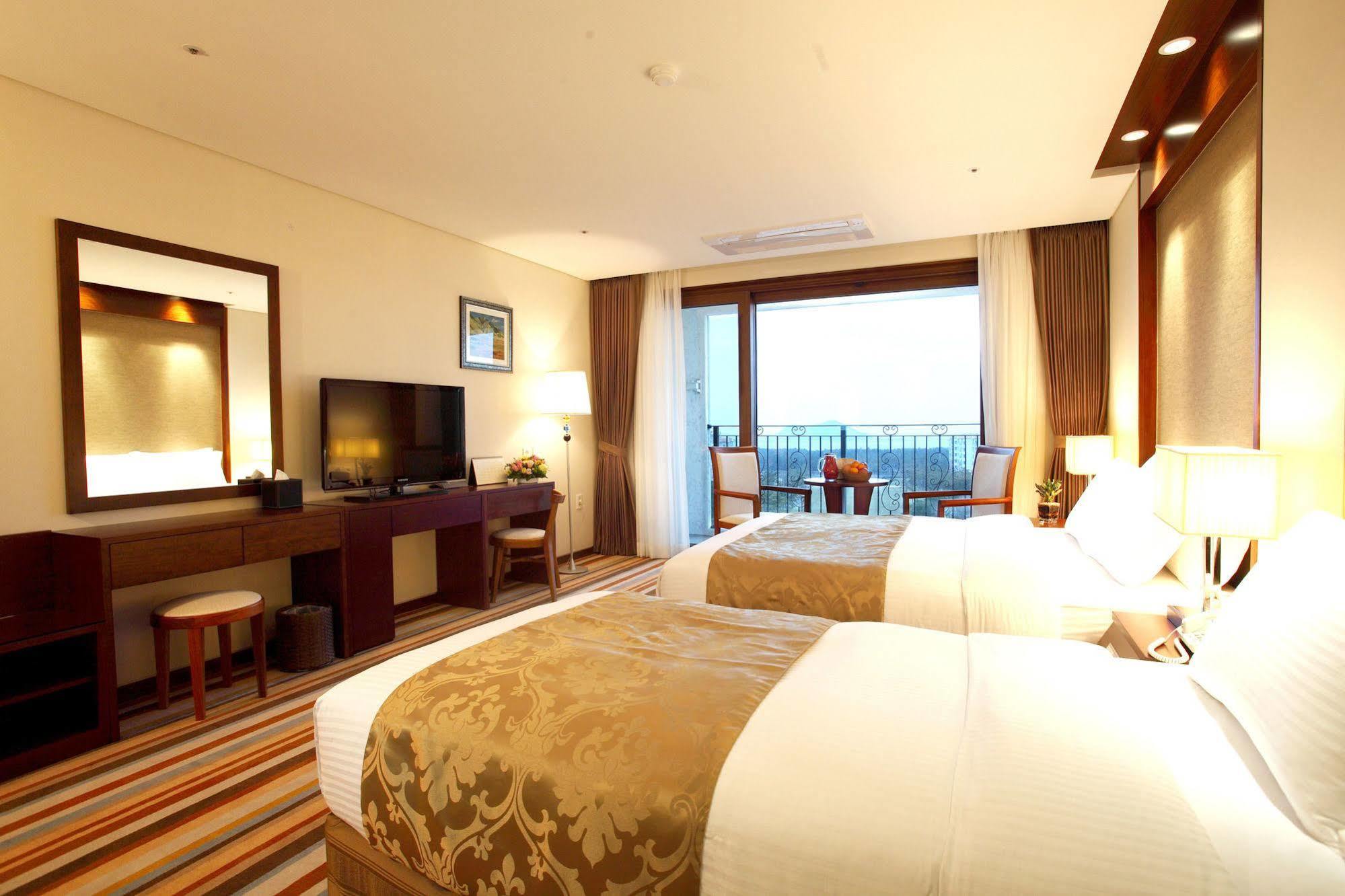 Raon Hotel & Resort Чеджу Екстериор снимка